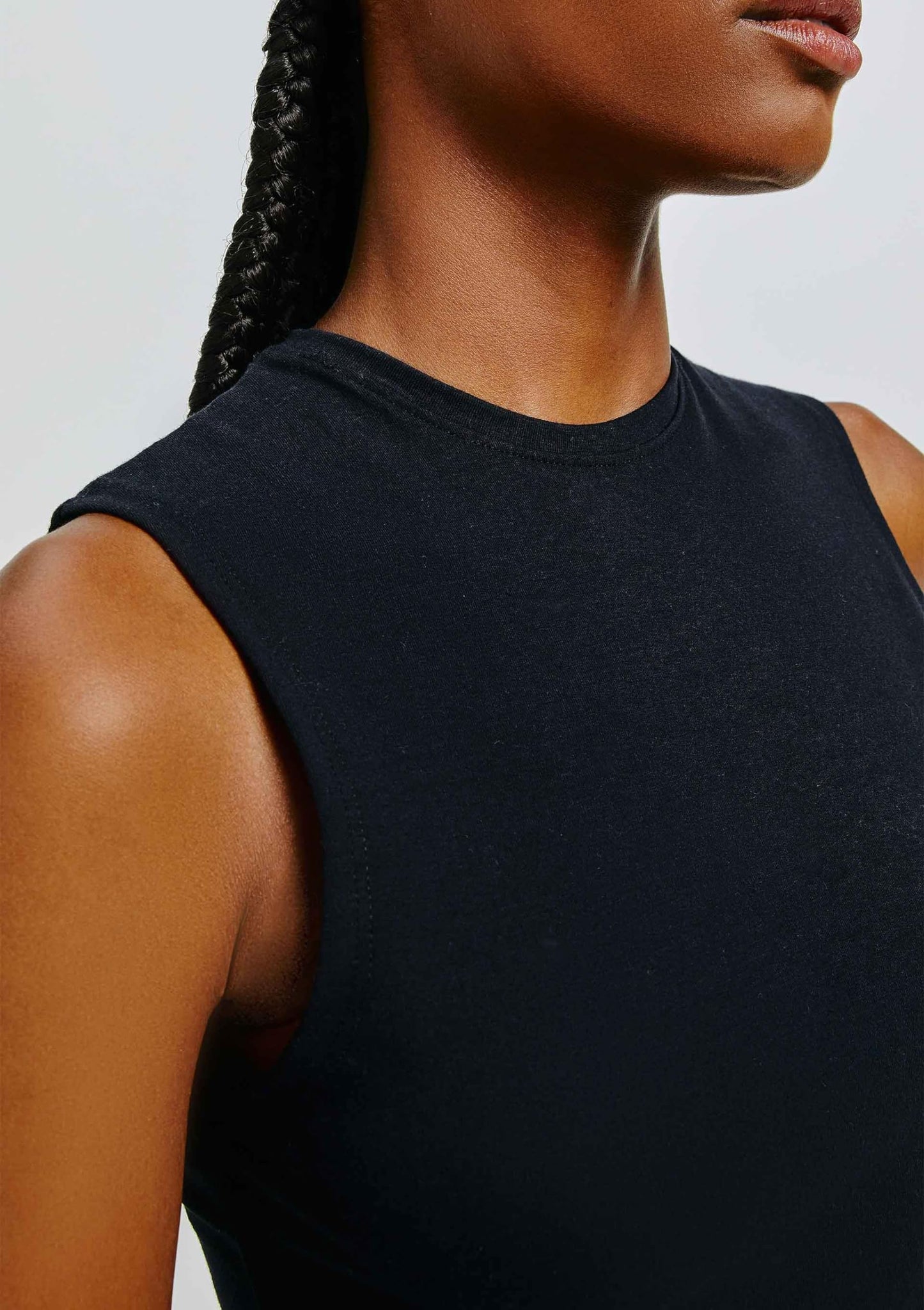 Regata Feminina Cropped Em Malha Com Elastano - Preto P