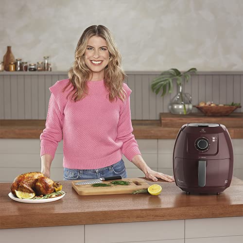 Fritadeira Elétrica sem oleo Electrolux Airfryer 5L 8 receitas pré-sugeridas desligamento automatico cesto removivel 1700W EAF51 vermelho escuro 127v por Rita Lobo