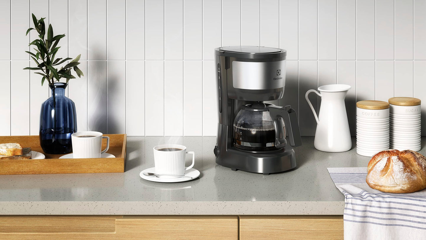 Cafeteira Elétrica Electrolux inox filtro permanente removivel sistema corta pingos capacidade 600ml 15 xicaras função manter aquecido ECM10 220v