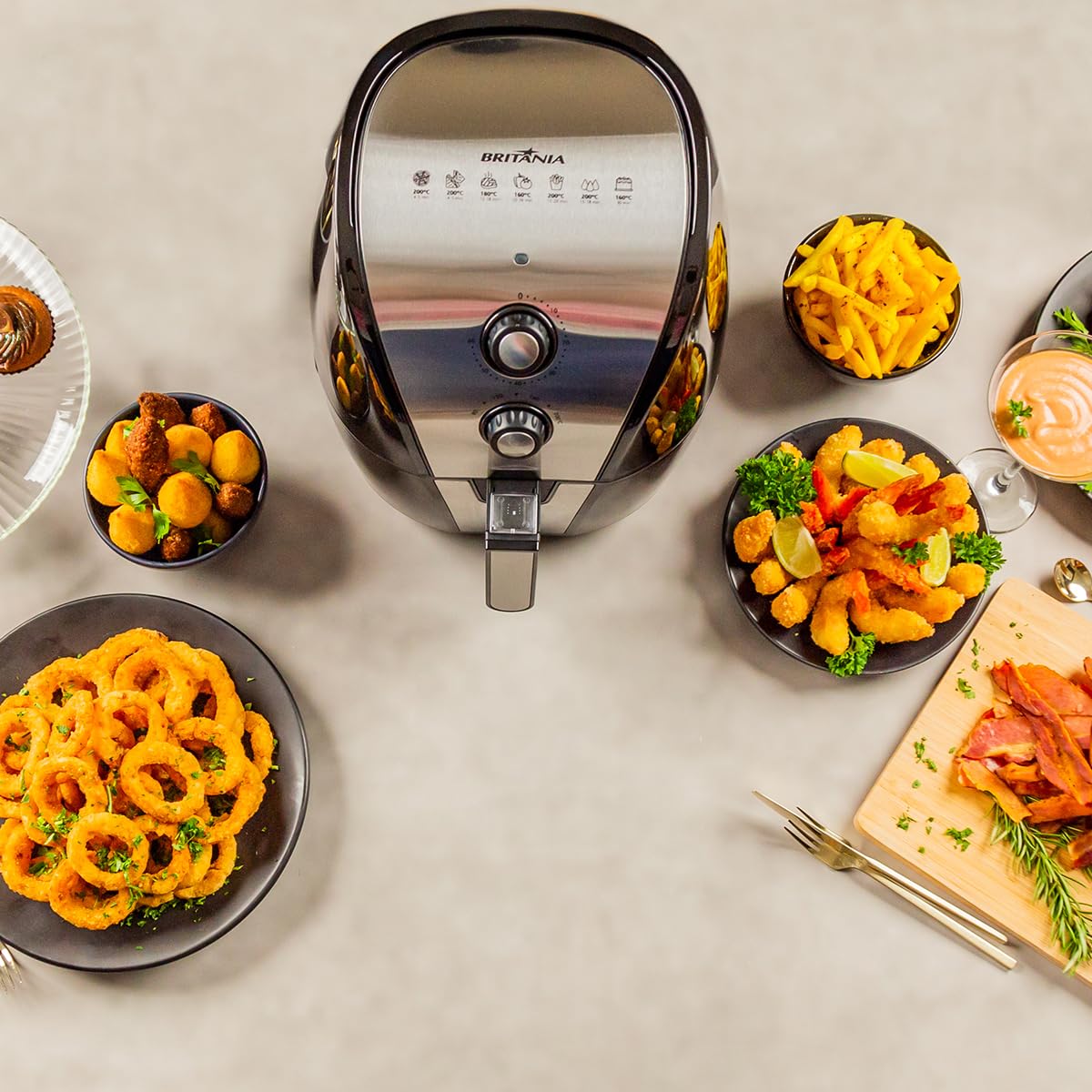 Fritadeira Air Fryer 5L Britânia BFR40PI Preta 127V